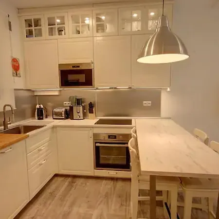 Modern In Romantic Quarter Apartamento