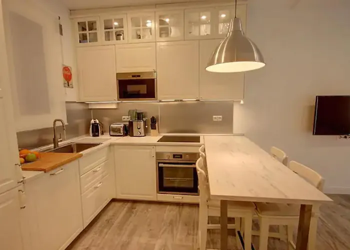 Modern In Romantic Quarter شقة