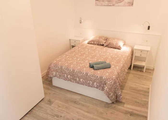 شقة Modern In Romantic Quarter *